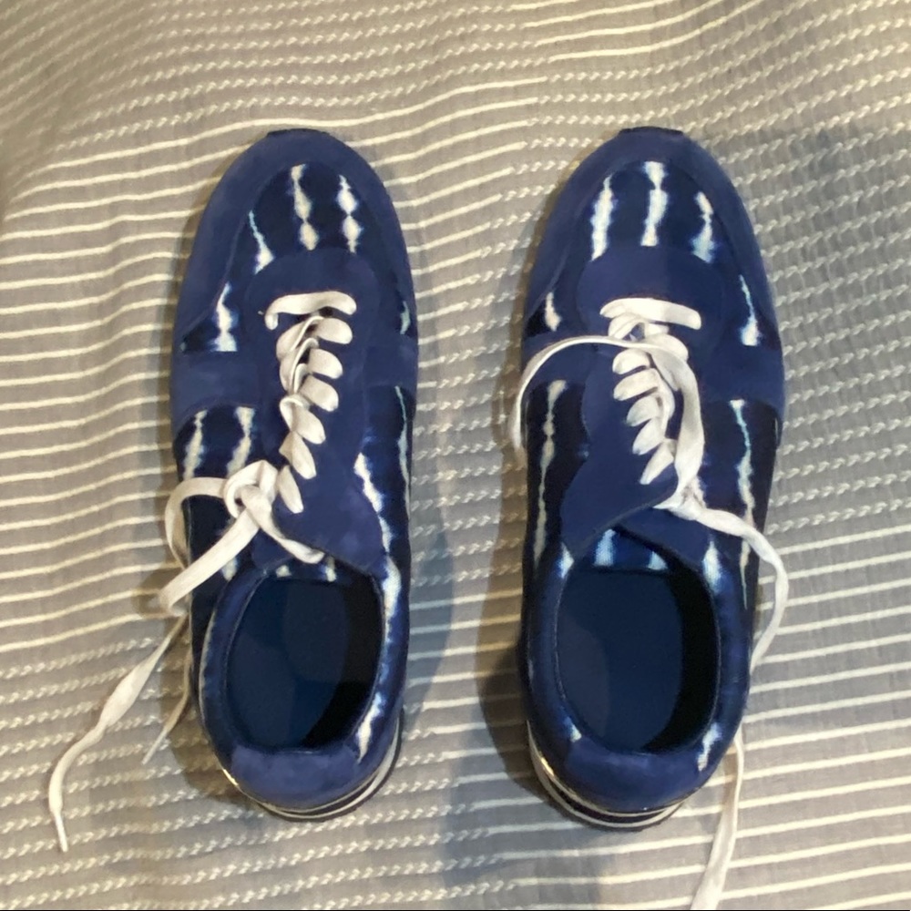 Size 8.5 Tory Burch retro sneakers.